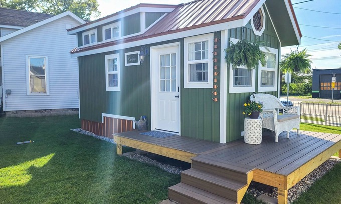 Lakeside Apartamento | Garden House - Tiny Digs Lakeshore