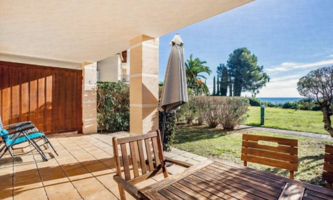 Cap Esterel Villa | Nivel jardín para 5 personas con vista al mar