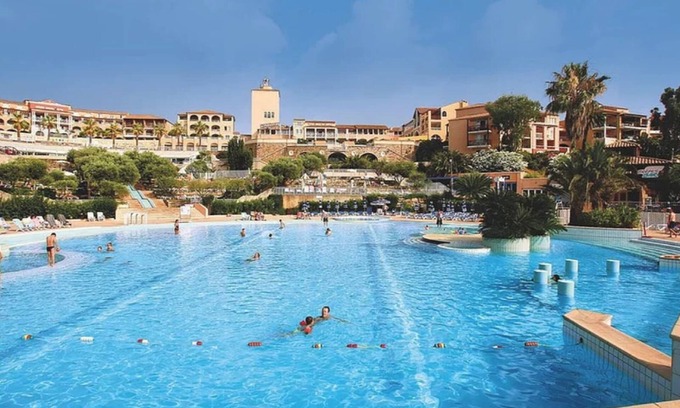 Cap Esterel Villa | Nivel jardín con vista al mar para 6 personas