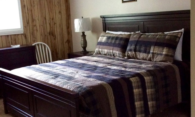 Westfield Apartamento | Vista al jardín: ¡reserve ahora para las hojas de otoño! Perfecto para 2 a pie de restaurantes, Wi-Fi