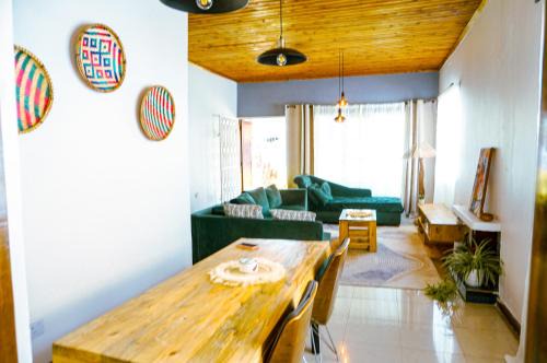 Arusha Villa | Garden Villa 5BR Home Near Road,Nature and City Life