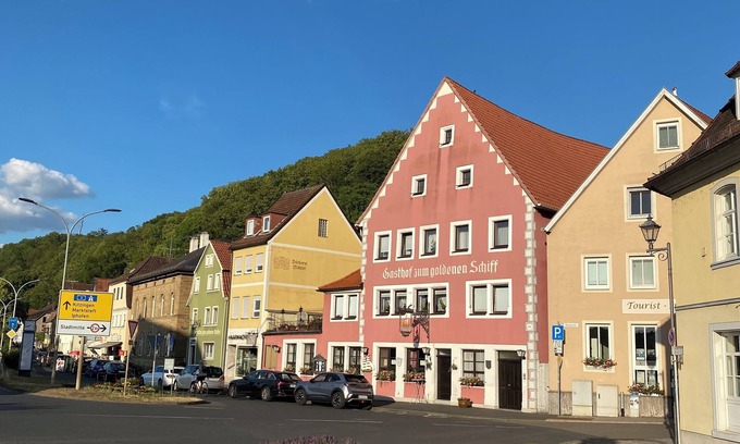 Marktbreit Hotel | Gasthof zum goldenen Schiff