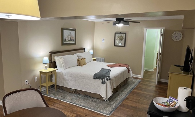Tupelo Condominio | Gated condo in the middle of Tupelo