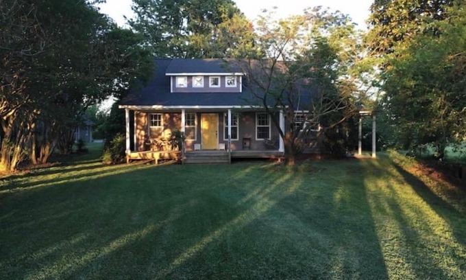 Pinetown Casa | Gatekeeper’s Cottage at Chinaberry Grove..