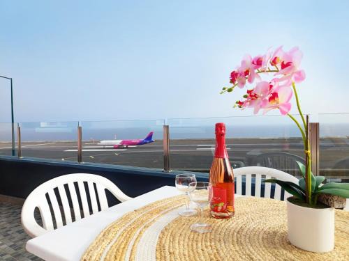Machico Casa | GATEONE AL Airport View House