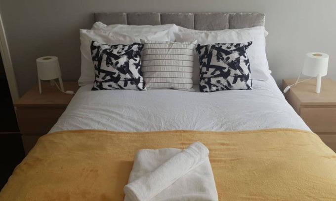 Birtley Casa | Gateshead's Amethyst 3 Bedroom Apt, Sleeps 6 Guest