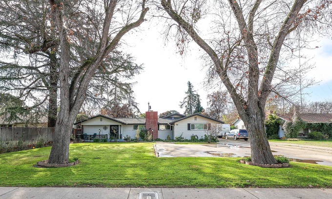 Merced Casa | Gateway to Yosemite, Mins to UC Merced, Beautiful 3 Bedroom, 2 Bath home.
