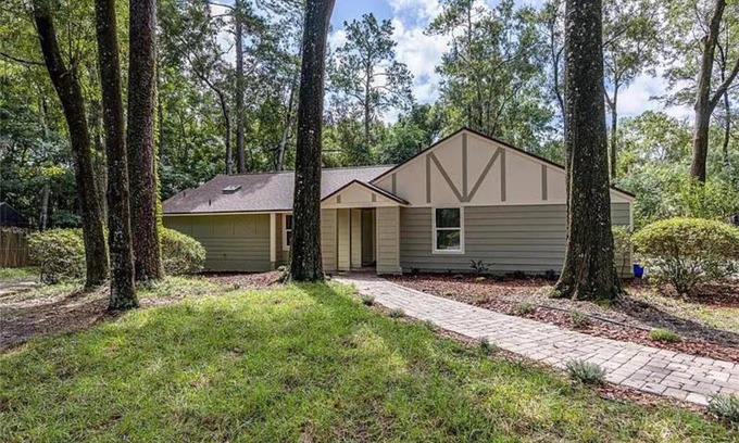 Gainesville Casa | Gator Pool and Hot Tub House -1.5 miles to Stadium