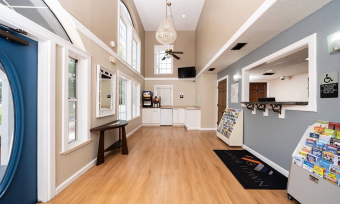 Gainesville Hotel | Gator Town Inn