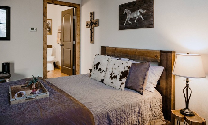 Dripping Springs Casa | Habitación Gaucho (Habitación Individual) en el Edificio Estable - Asante Alojamiento y Eventos