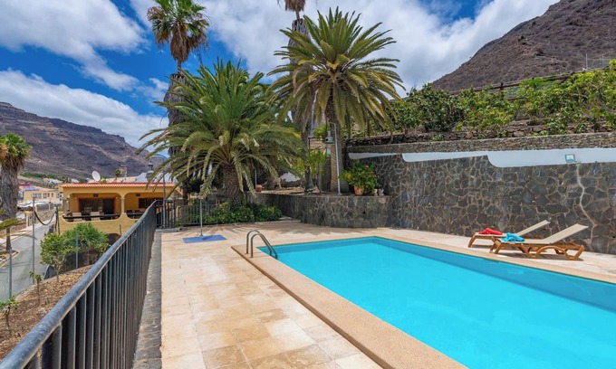 Mogan Casa | GC0283 Casa de vacaciones con piscina compartida en Mogán