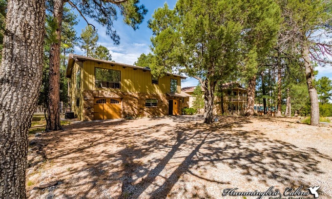 Alto Casa | GELK: 'Live Large at the Grand Elk!' With hot tub. Pet friendly.