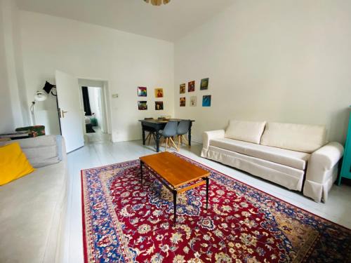 Neukoelln Apartamento | Gemütliche 2-Zimmer Wohnung mit kleinen Bad