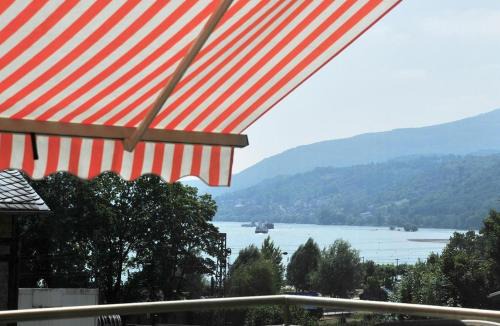 Mainz-Bingen Apartamento | Gemütliche Fewo mit Rheinblick