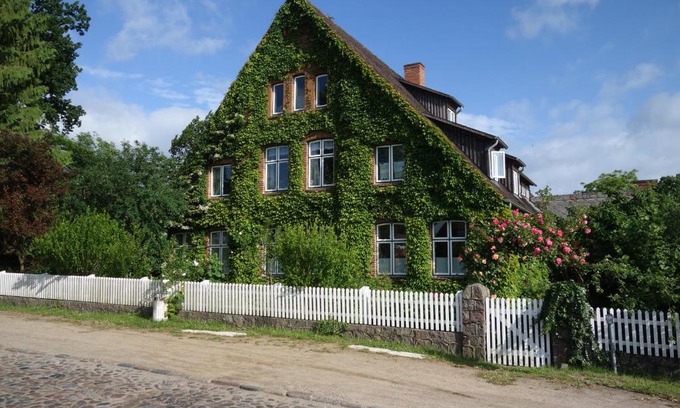 Sterley Apartamento | Gemütliche Premium Öko Ferienwohnung in Resthof, super ausgestattet, keine Handwerker und Monteure