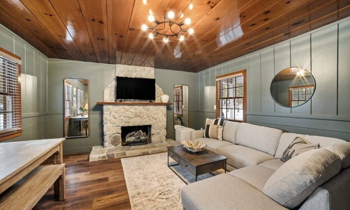 Tahoe Valley Cabina | Gem in South Lake Tahoe Emerald Point