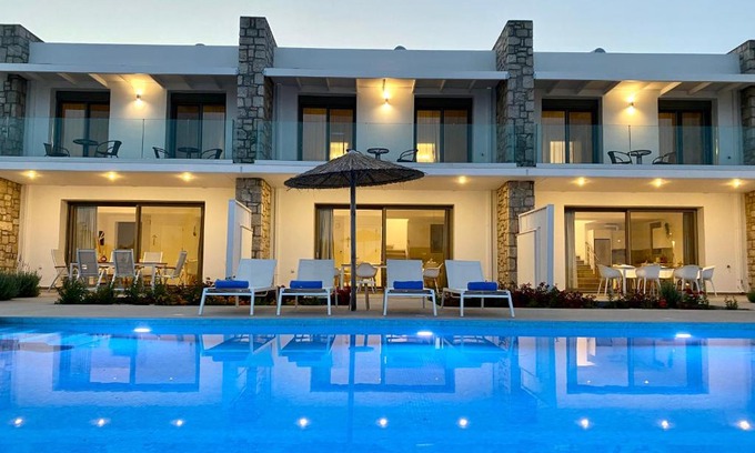 Gennadi Casa | Gennadi Harmony Suites - 200 m from the sea