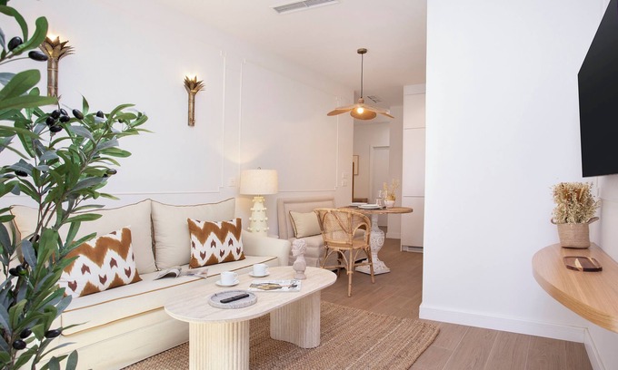 El Arenal Apartamento | Genteel Home Gamazo