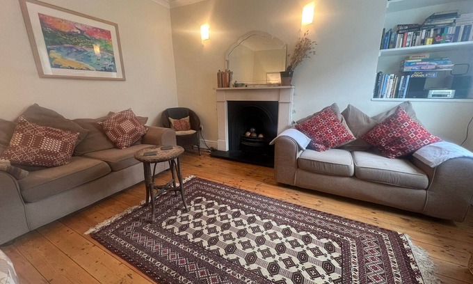 Aberaeron Casa | Georgian Townhouse in centre of Aberaeron, dog friendly