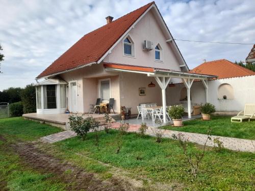 Harkany Casa | GESZTENYÉS Vendégház
