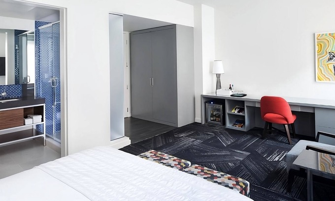 Downtown Minneapolis Hotel | Get Ready for Blissful Getaway! Pets Allowed, Near Bakken Library and Museum