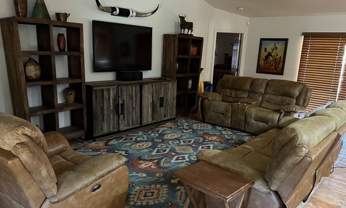 Pinnacle Vista Casa | Get western on beautiful horse ranch Close to Golf and Outdoor recreation