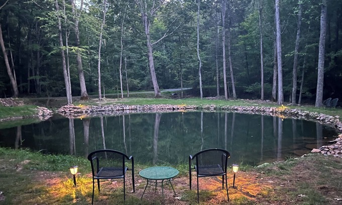 Gap Mills Casa | GETAWAY! Peaceful Lodge 20 acres of private land, Trout Pond, stream on site