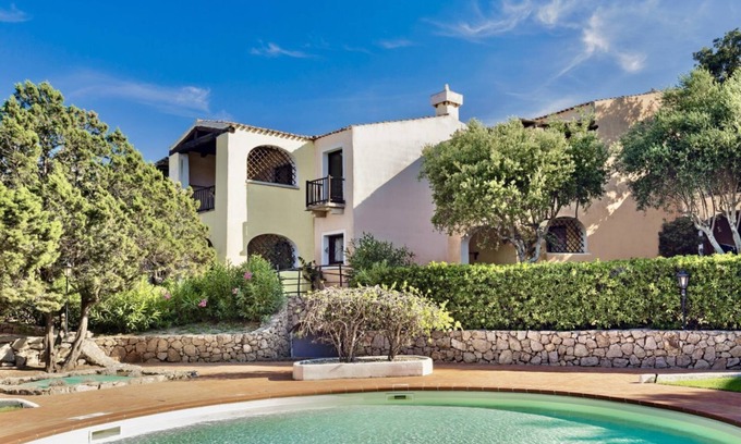 Liscia di Vacca Apartamento | Giardino degli Oleandri Two-room apartment sleeps 4, WIFI, A.C, 350 mt. from the sea