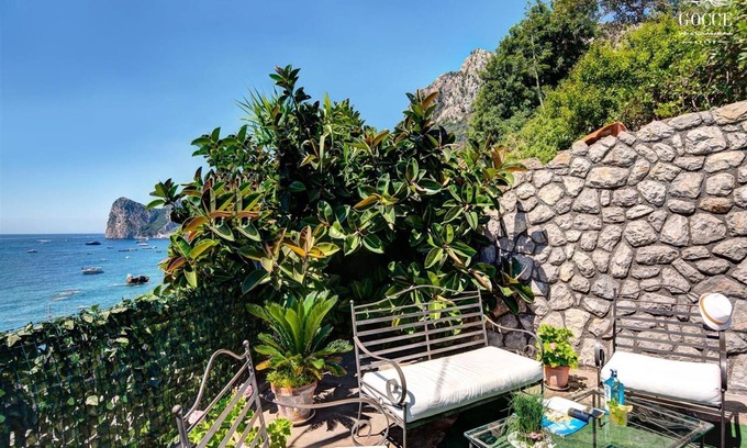 Marina del Cantone Apartamento | Ginestra Beach Suite - Marina del Cantone