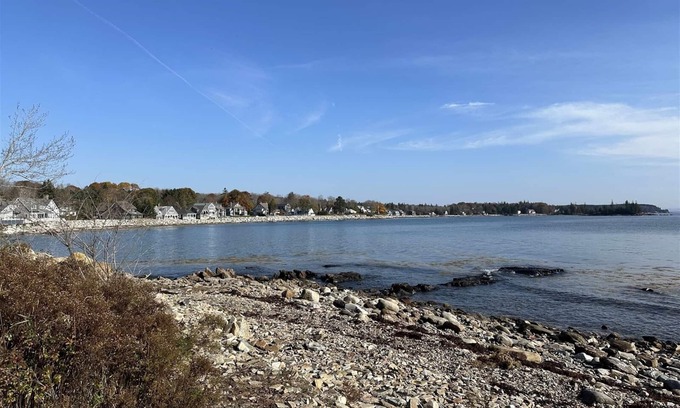 Owls Head Casa | GINN ON THE ROCKS - Town of Owls Head