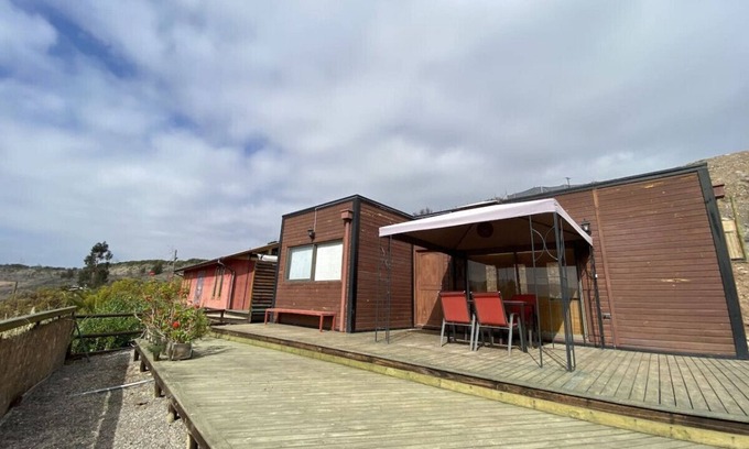 La Serena Cabina | Girasol Cabin - BBQ Kitchen Parking & Shared Pool