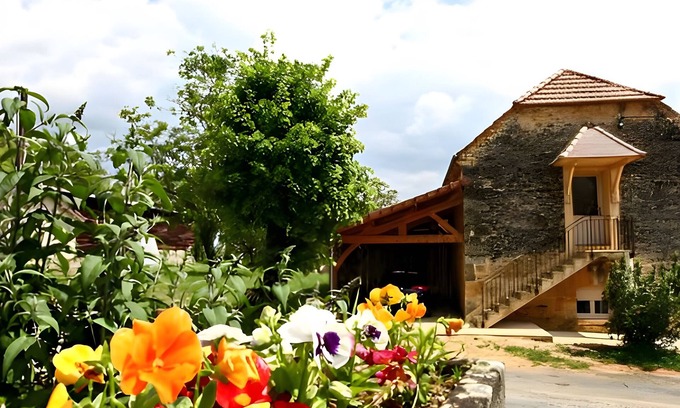 Sainte-Nathalene Casa | Gîte Au Petit Touron – Encanto y confort en el corazón del Périgord Noir