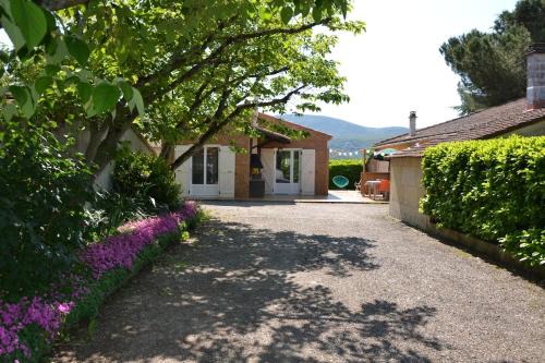 Lagorce Casa | Gite avec barbecue et terrasse clos