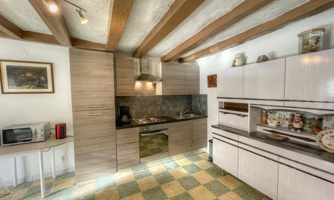 Chouze-sur-Loire Cabaña | Gite Chouzé-sur-Loire, 7 bedrooms, 18 persons