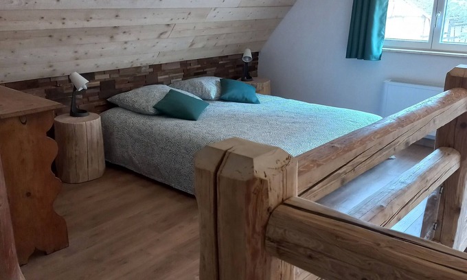 Ebersmunster Cabaña | Gîte de l'Abbatiale, 3 stars, in the heart of the Christmas markets, sleeps 1 to 6