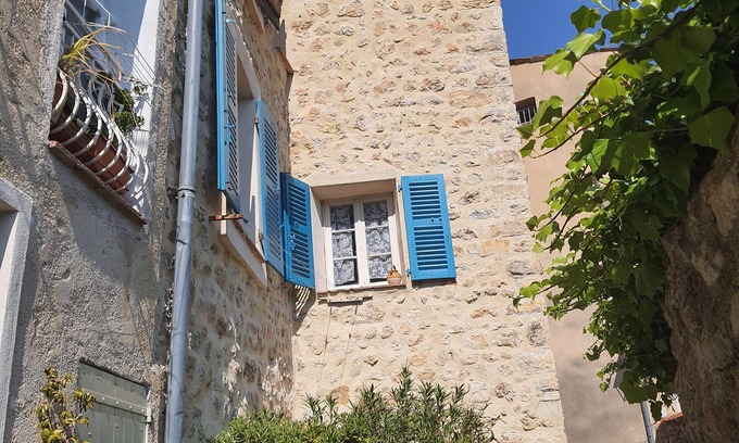 Bargemon Apartamento | Gite La tour des remparts sur le chemin de ronde de Bargemon exp sud vue nature