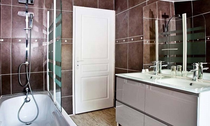 Vitry-le-Francois Cabaña | Gîte-Baño privado con bañera-2 Chambres - Nénuphar