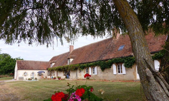 Lurcy-Levis Cabaña | Gite Lurcy-Lévis, 4 bedrooms, 10 persons