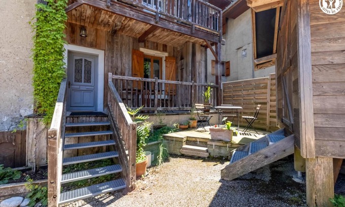 Le Chatelard Casa | Gite ROSSANAZ - La compagnie du Bourg