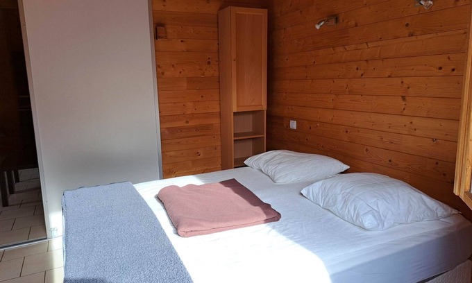 Saint-Flour Apartamento | Gites Aubrac Piscine/sel Chauffée Solaire de Mai à Novembre...spa Nov/avril