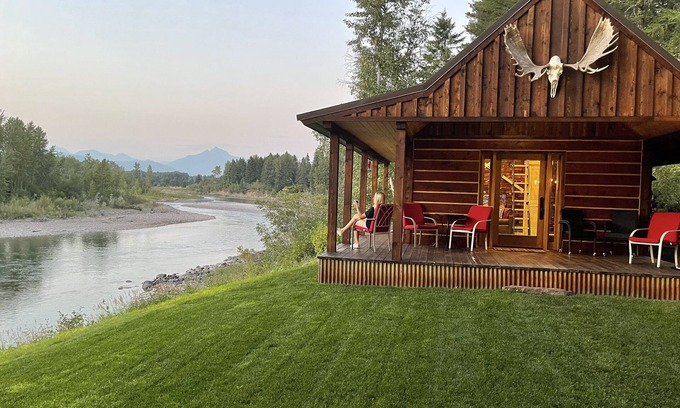 West Glacier Cabina | West Glacier Cabins nestled right on river just a mile from Glacier Park!