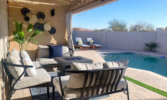 The Islands Casa | Glamorous Gilbert Getaway w/ Pool!!!