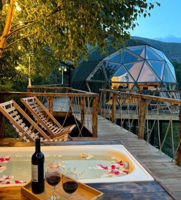 Stepantsminda Otro | Glamping EmeralD