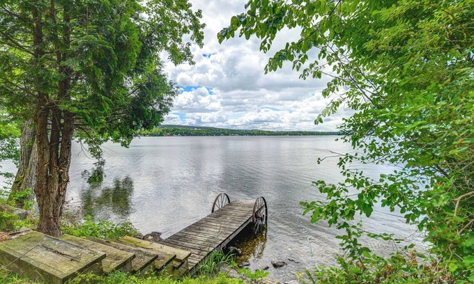 Franklin Cabina | Glamping Getaway at Lake Carmi Cabin!