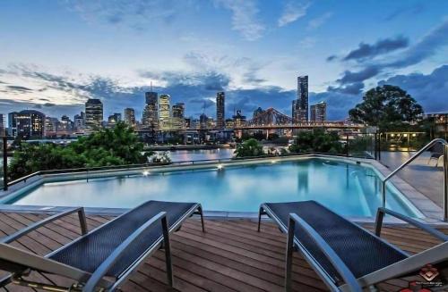 New Farm Apartamento | Glen Eagles Suite