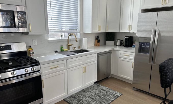 Glendale Casa | GLENDALE GEM: MODERN 2BR HOUSE BUILT in 2024 w/ GARAGE & PRIVATE PATIO p77