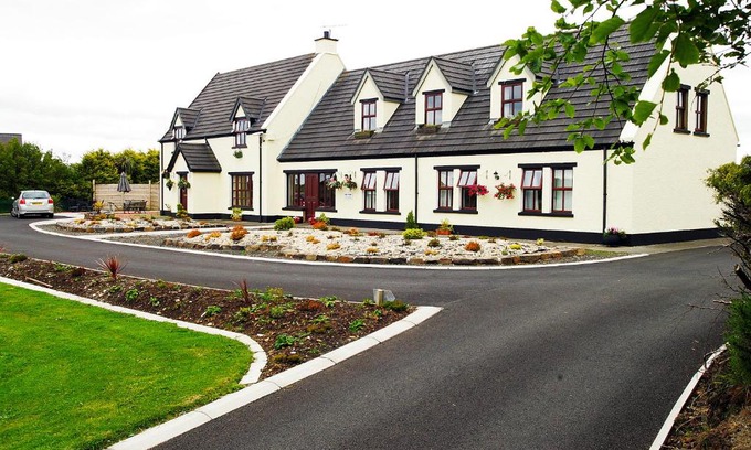 Ballycastle Casa | Glenmore House