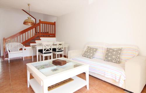 Playa de Almarda Casa | Global Properties, Adosado en la playa con piscina