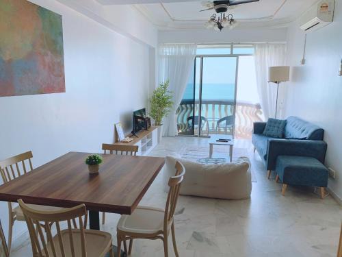 Taman Tanjung Apartamento | Glory Beach Duplex Ocean View - 8Pax 3BR & FREE Disney Hotstar