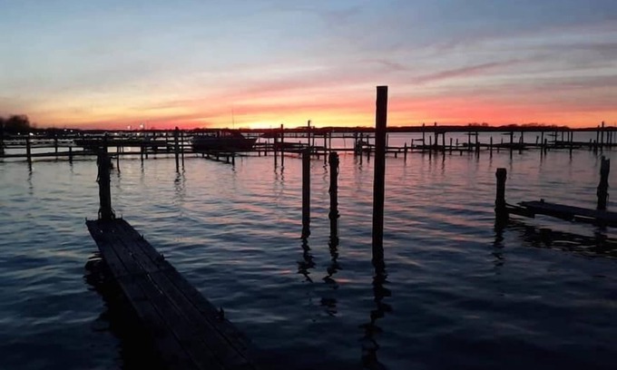 Marblehead Casa | Ir a glamping en propiedad privada en East Harbour con un muelle gratuito al lago Erie
